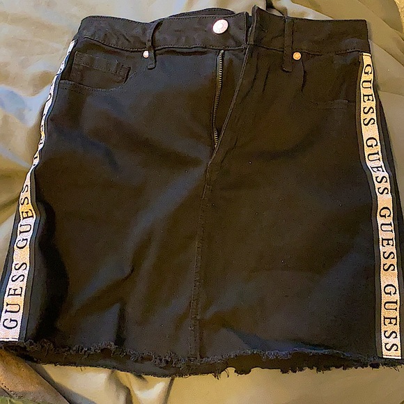 GUESS Skirt - Picture 1 of 3